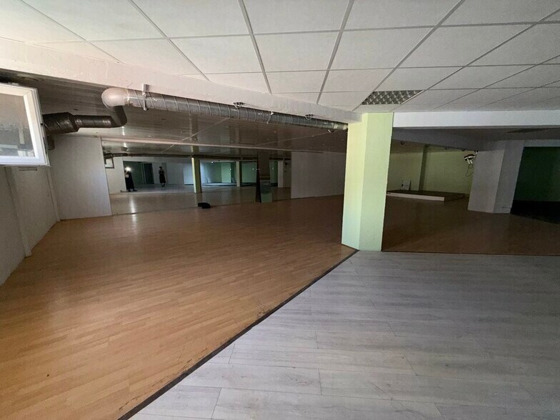 54 Rue Paul Codaccioni, Marseille for lease - Building Photo - Image 1 of 8
