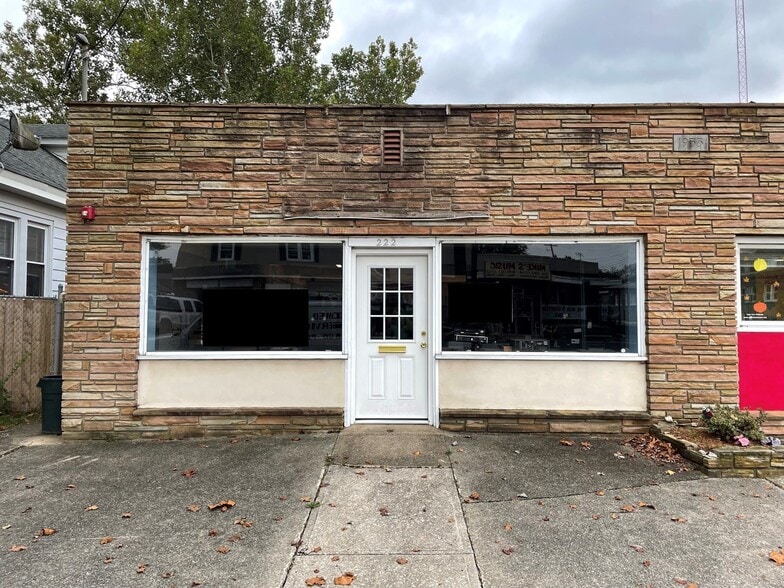 222-224 W Broad St, Gibbstown, NJ for sale - Building Photo - Image 1 of 1