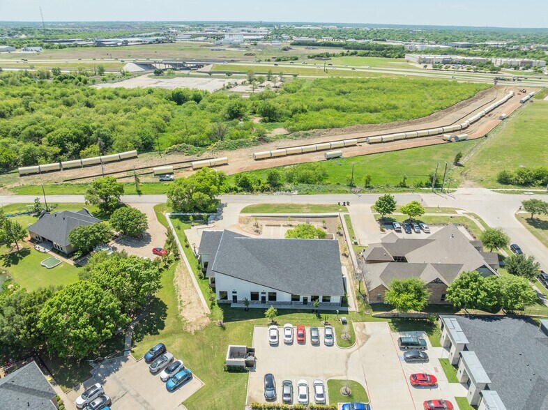 120 Mitchell rd, Mansfield, TX à louer - Photo du bâtiment - Image 2 de 30