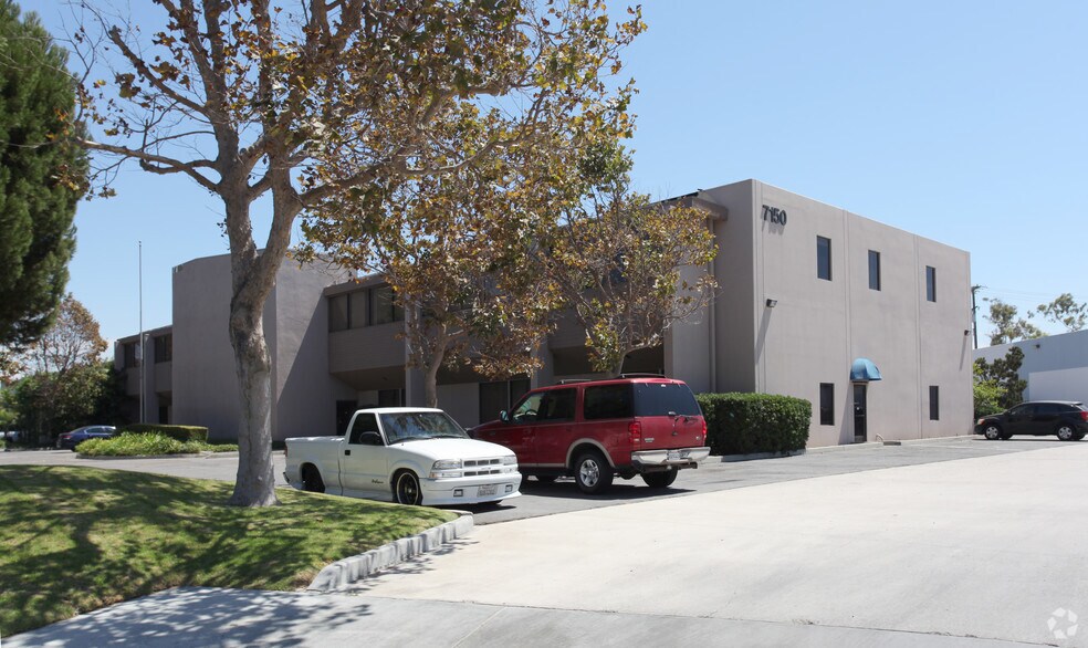 7150 Fenwick Ln, Westminster, CA à louer - Photo du bâtiment - Image 3 de 4