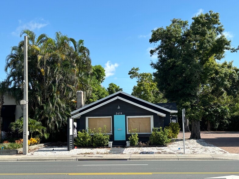 2419 Manatee Ave, Bradenton, FL for sale - Building Photo - Image 2 of 16
