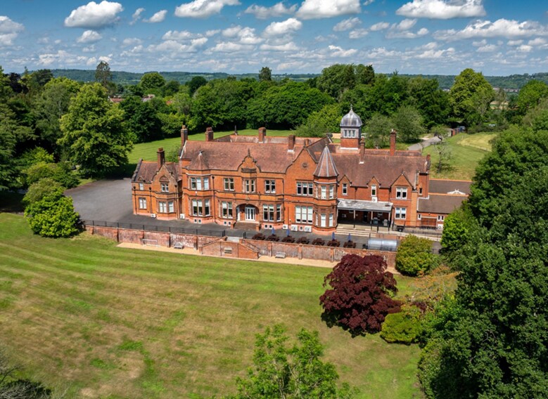 Bletchingley Rd, Nutfield for lease Primary Photo- Image 1 of 8