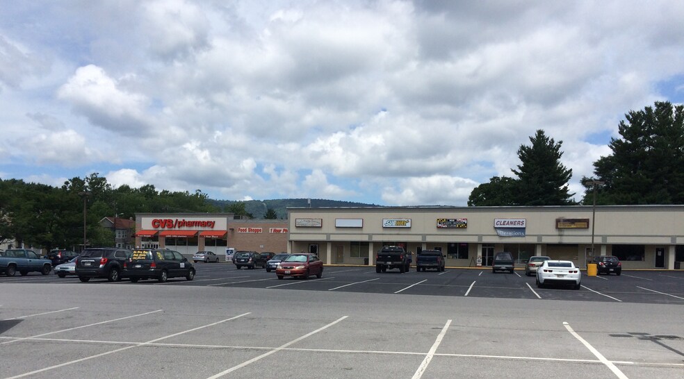 224-228 N Church St, Thurmont, MD à louer - Photo du bâtiment - Image 3 de 8