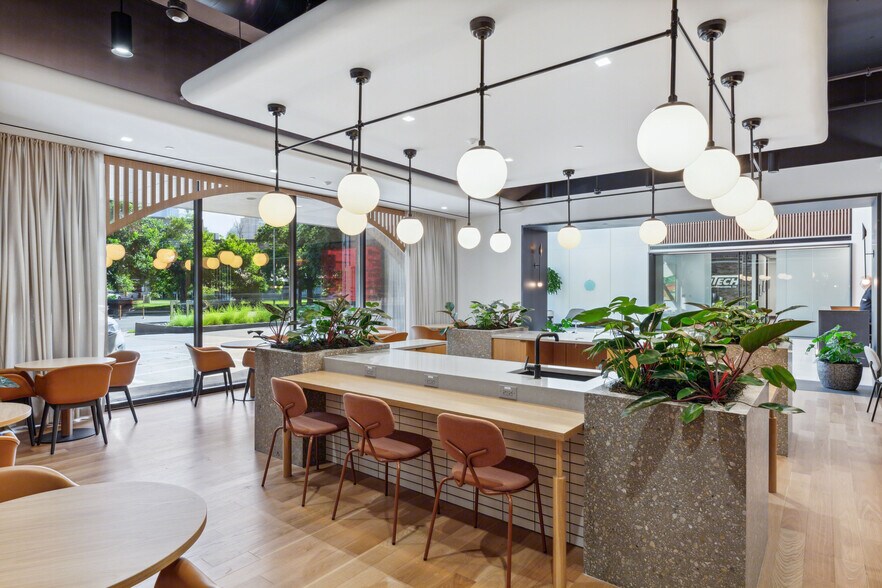 811 Barton Springs Rd, Austin, TX à louer - Photo intérieure - Image 2 de 15