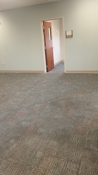 3140 Governors Place Blvd, Dayton, OH for lease - Commercial Listing Video - Image 2 of 11