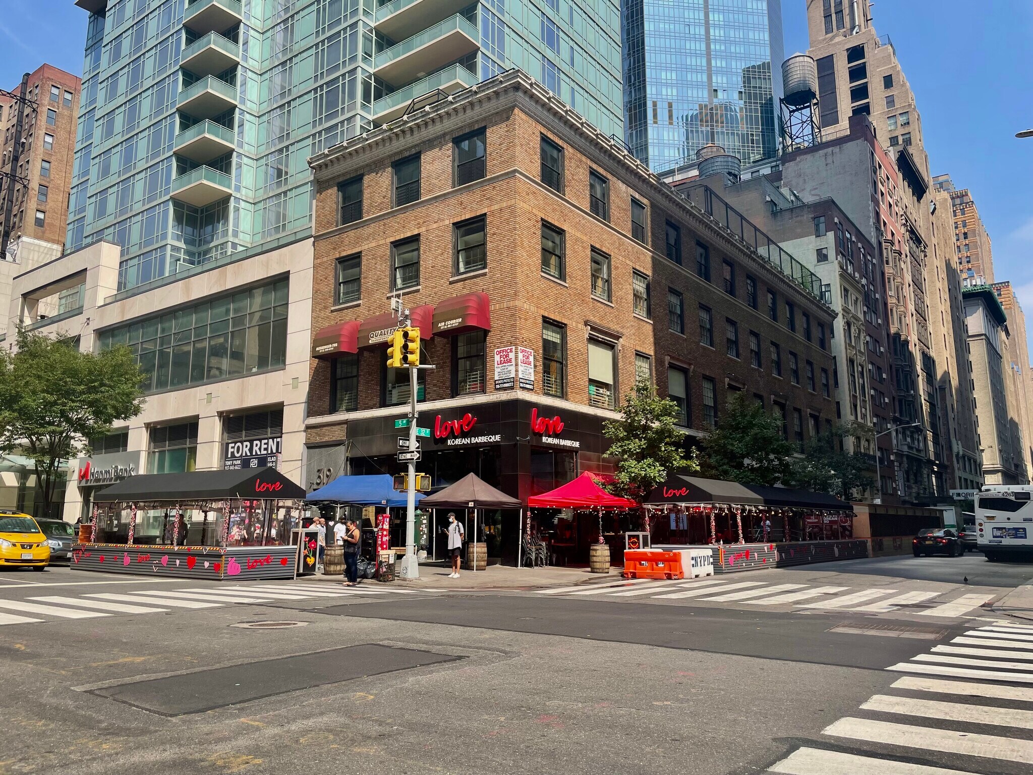 319 Fifth Ave, New York, NY à louer Photo du bâtiment- Image 1 de 3