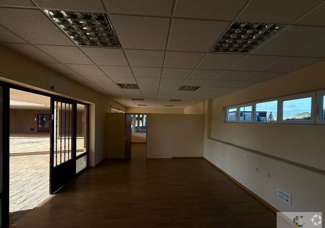 Retail in Ávila, Ávila for lease Interior Photo- Image 1 of 2