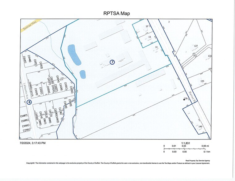 136 Barnes, Manorville, NY à vendre - Photo du bâtiment - Image 3 de 4