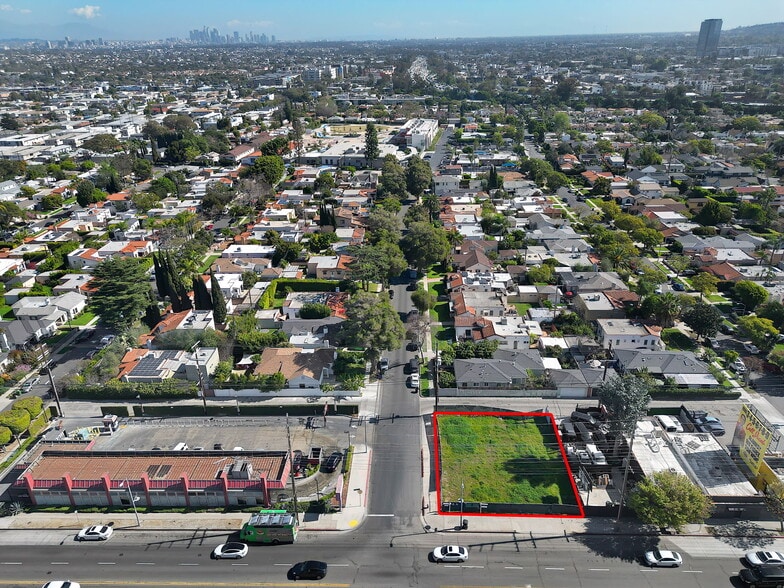 2502 S Robertson Blvd, Los Angeles, CA à vendre - Aérien - Image 2 de 8