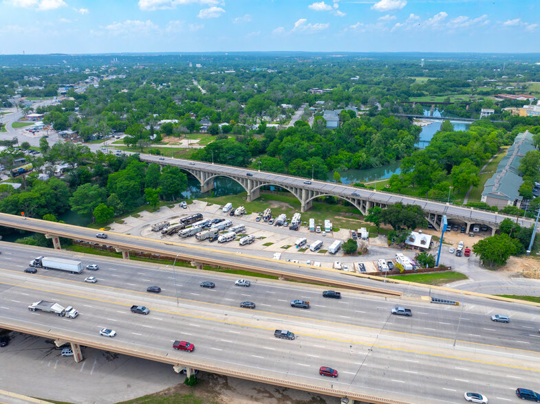 420 N Business Ih 35, New Braunfels, TX for sale - Building Photo - Image 1 of 7