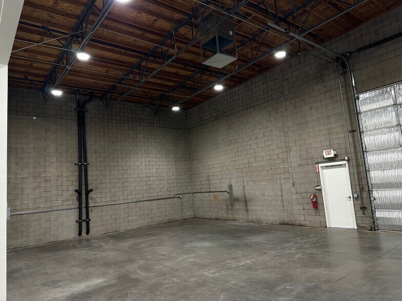 4725 E Ivy St, Mesa, AZ à louer - Photo du bâtiment - Image 3 de 7