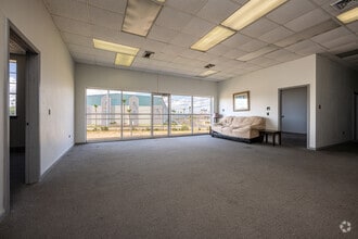 185 8th St, Biloxi, MS for lease Interior Photo- Image 1 of 10