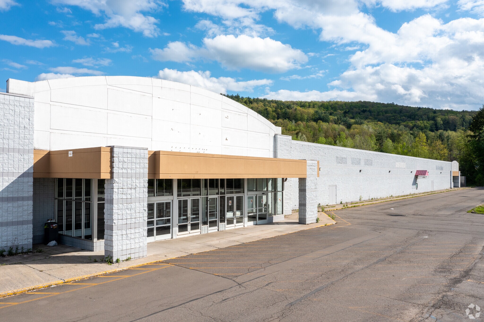 165-171 Delaware Ave, Sidney, NY à louer Photo du bâtiment- Image 1 de 9