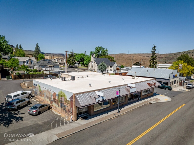 502 Deschutes Ave, Maupin, OR à vendre - Photo du bâtiment - Image 3 de 12