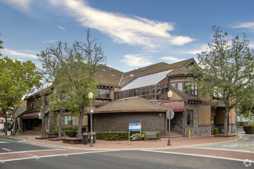 17485 Monterey Rd, Morgan Hill, CA for lease - Primary Photo - Image 1 of 4