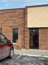 655 N Central Ave, Wood Dale, IL à louer Photo intérieure- Image 1 de 15