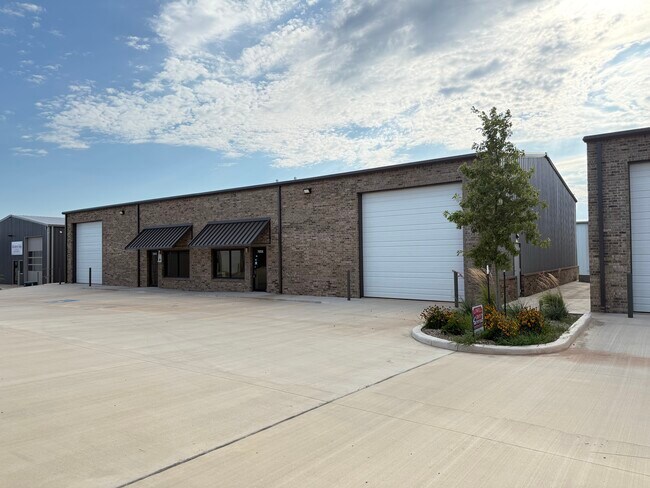 Plus de détails pour 7605 NW 79th Pl, Oklahoma City, OK - Industriel à louer