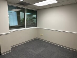 498 Palm Springs Dr, Altamonte Springs, FL for lease Interior Photo- Image 1 of 2