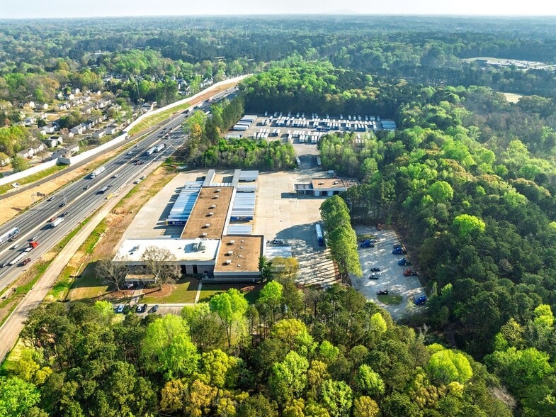 2704 Bouldercrest Rd SE, Atlanta, GA for lease - Building Photo - Image 1 of 8