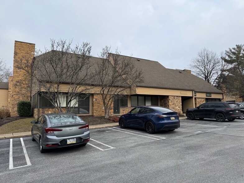 1000 Germantown Pike, Plymouth Meeting, PA for sale - Building Photo - Image 2 of 20
