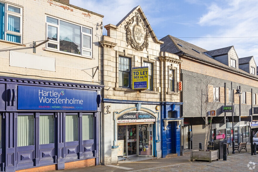 12-12A Gillygate, Pontefract for lease - Building Photo - Image 2 of 2