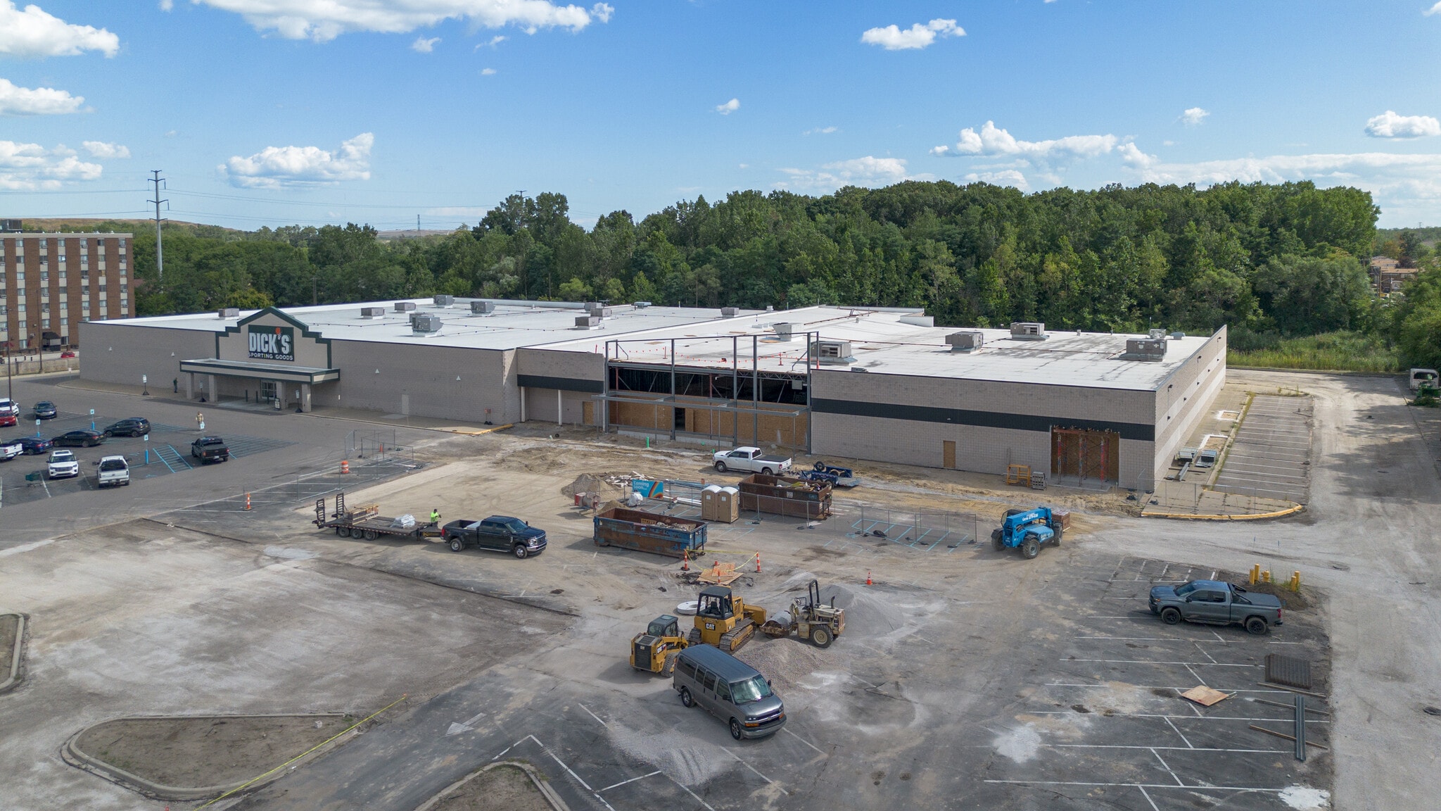 23351 Eureka Rd, Taylor, MI for lease Interior Photo- Image 1 of 4