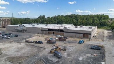 23351 Eureka Rd, Taylor, MI for lease Interior Photo- Image 1 of 4