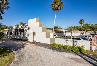 Plus de détails pour 1621 W University Pky, Sarasota, FL - Industriel à louer