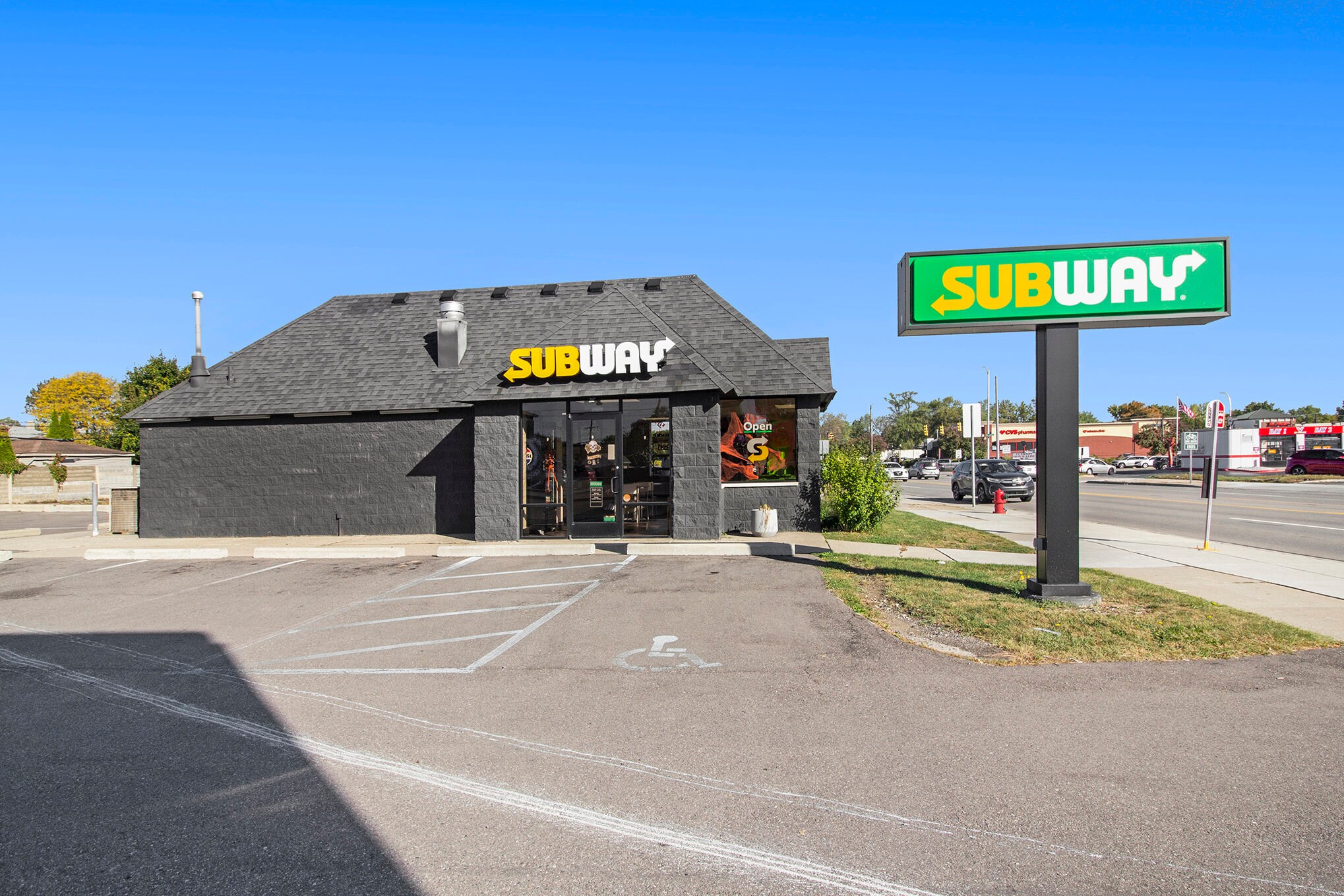 4703 N Crooks Rd, Royal Oak, MI à vendre Photo du bâtiment- Image 1 de 20