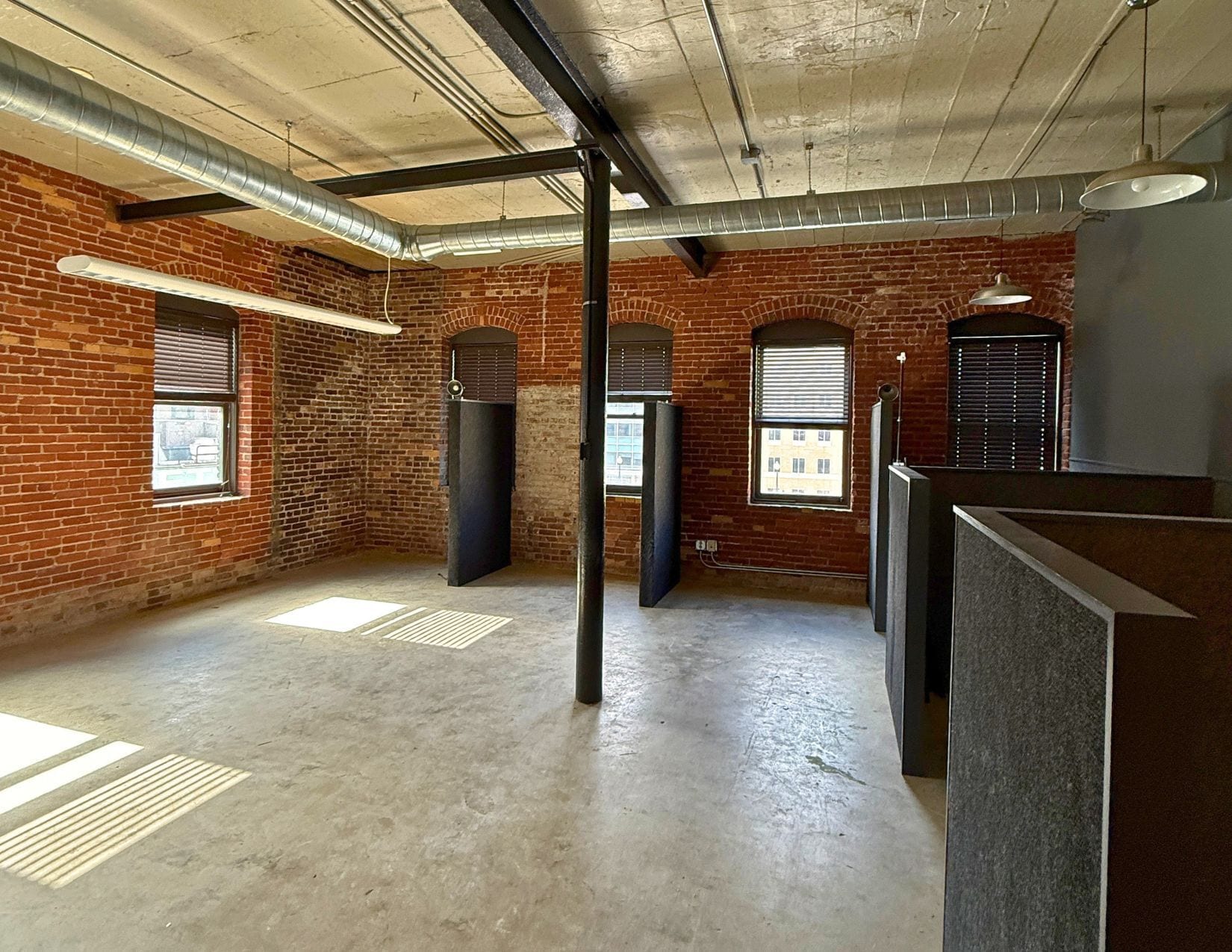 24 N High St, Akron, OH for lease Interior Photo- Image 1 of 6