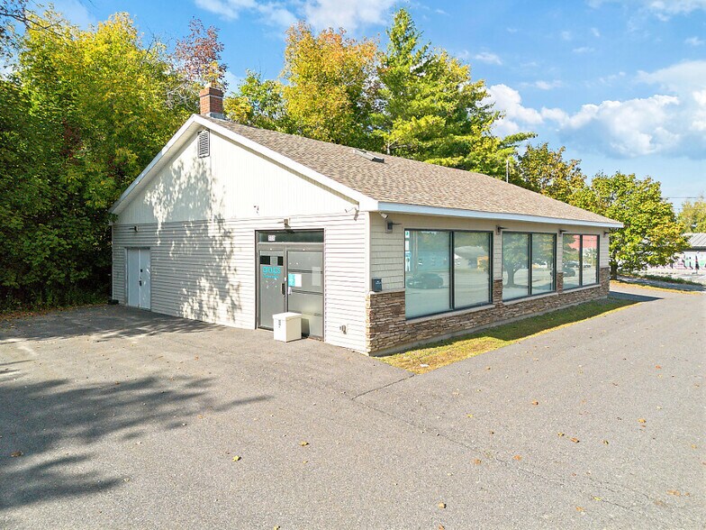 208 College Ave, Waterville, ME à louer - Photo du bâtiment - Image 2 de 20