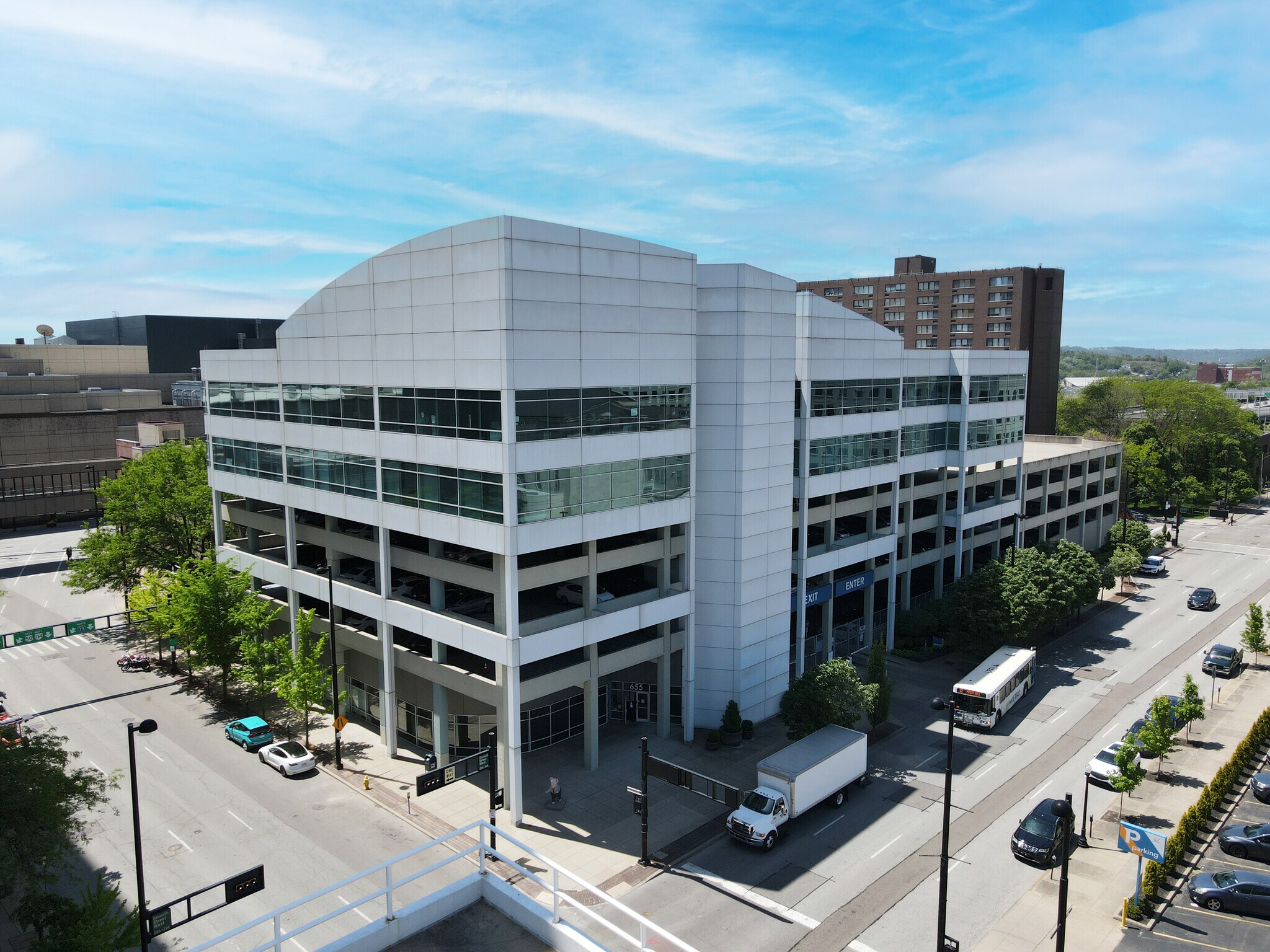 655 Plum St, Cincinnati, OH for lease Building Photo- Image 1 of 24