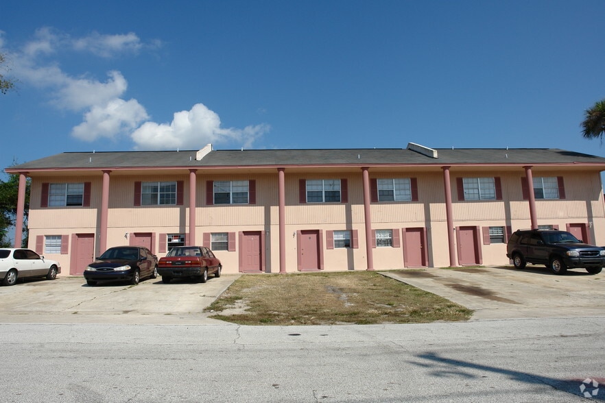 112 Caribbean St, Deltona, FL à vendre - Photo du bâtiment - Image 2 de 2