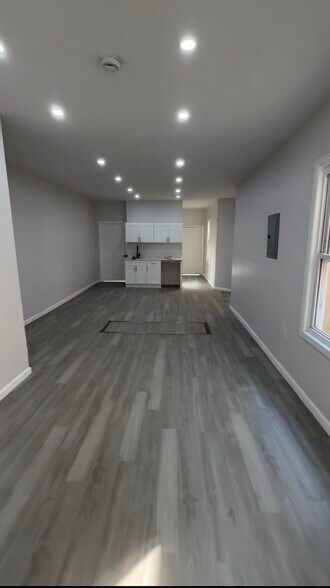 523-525 Richey Ave, Collingswood, NJ à vendre - Photo intérieure - Image 2 de 7