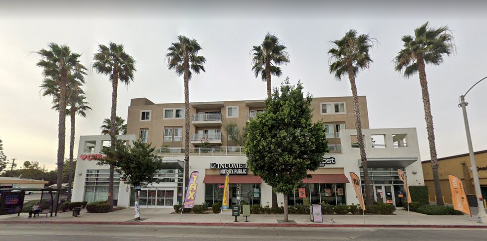 1011 E Adams Blvd, Los Angeles, CA à louer - Photo principale - Image 3 de 5