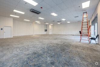 10511 Diberville Blvd, D'Iberville, MS for lease Interior Photo- Image 1 of 3