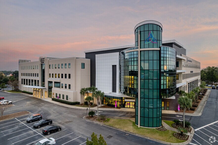 1601 Airport Blvd, Pensacola, FL for lease - Building Photo - Image 1 of 6