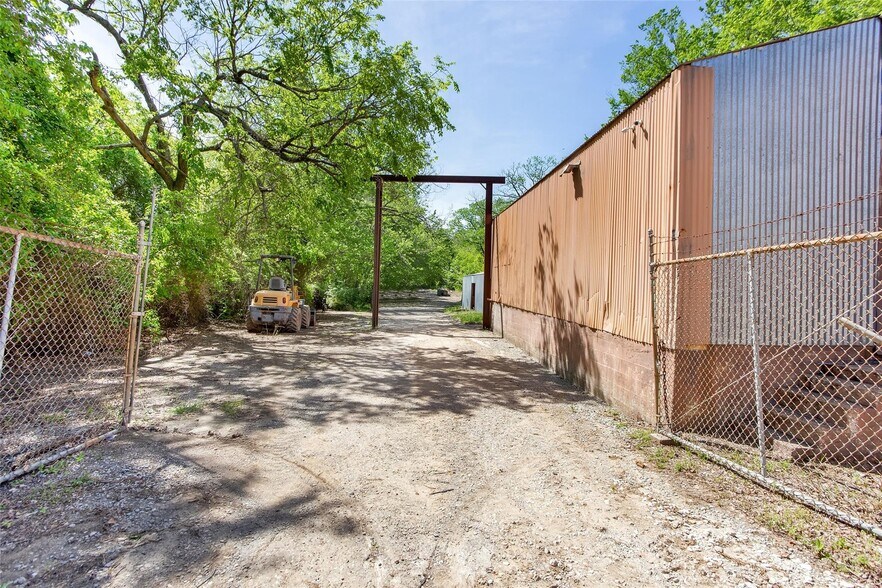 5626 Texoma Pky, Sherman, TX à louer - Photo du bâtiment - Image 2 de 13