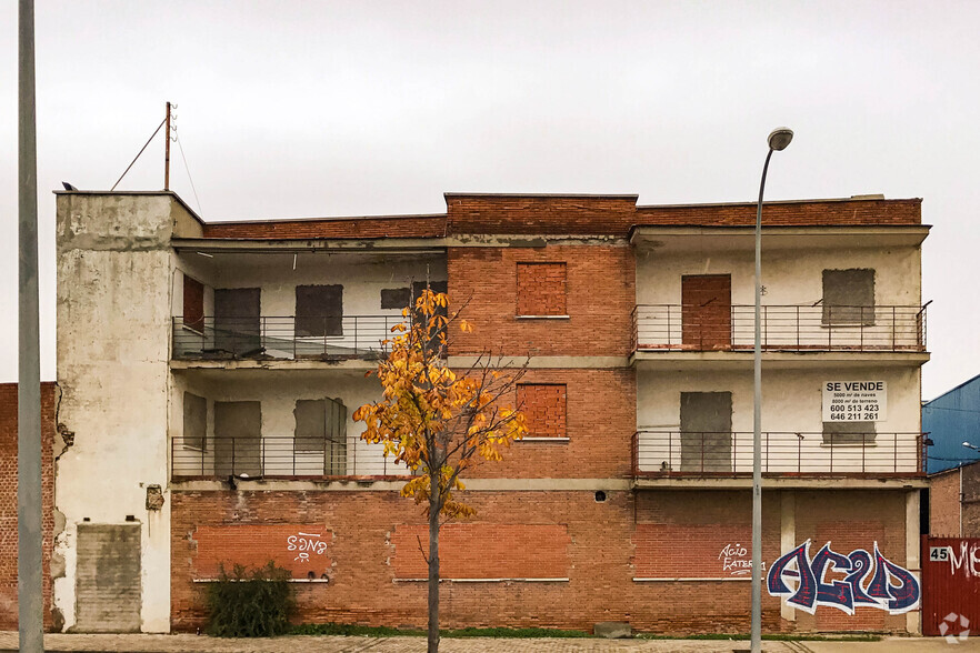 Calle De La Pirotécnia, 45, Madrid, Madrid for sale - Primary Photo - Image 1 of 3