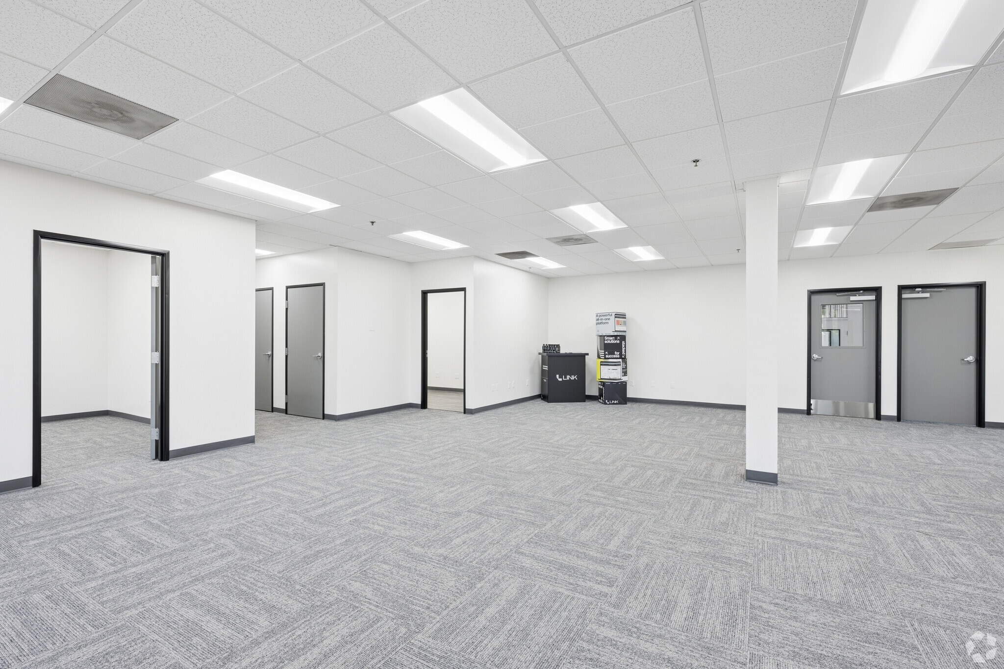 8770 Technology Way, Reno, NV à louer Hall d’entrée- Image 1 de 12