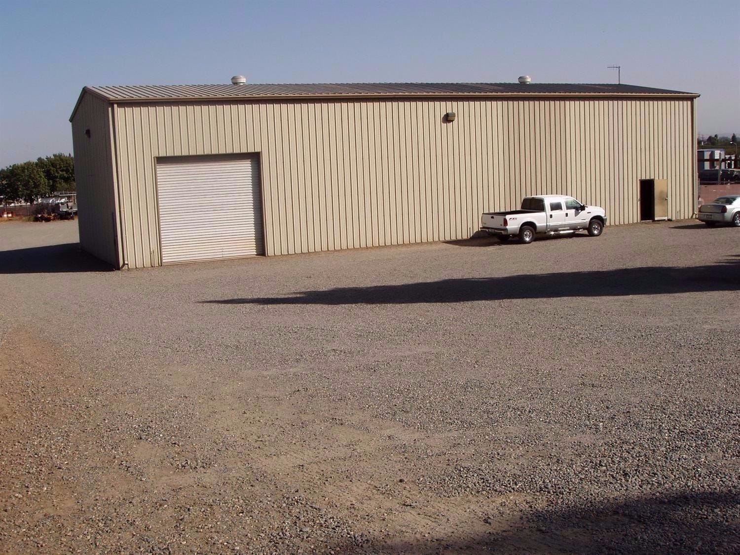 624 Armstrong Way, Oakdale, CA for lease Primary Photo- Image 1 of 17