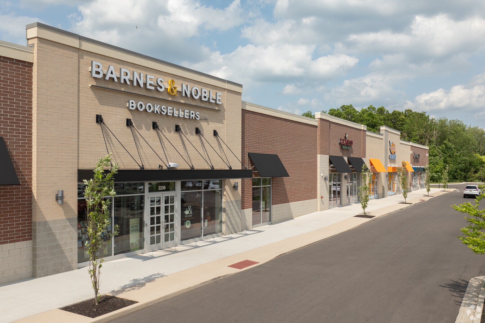 2270 E Beltline Ave NE, Grand Rapids, MI for lease Primary Photo- Image 1 of 6