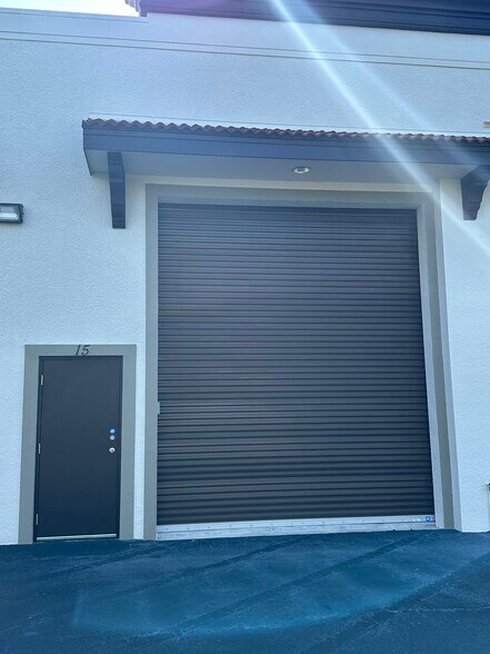 16131 Performance, Naples, FL à vendre - Photo du bâtiment - Image 2 de 16