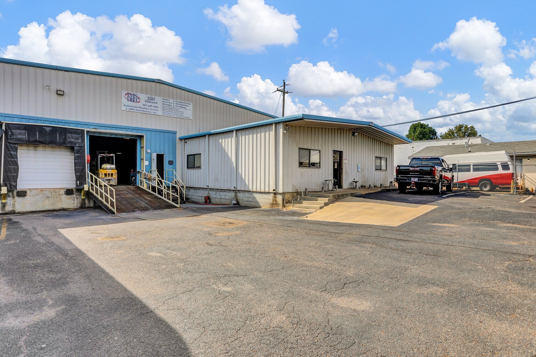 3325 Millbranch Rd, Memphis, TN for sale Building Photo- Image 1 of 32