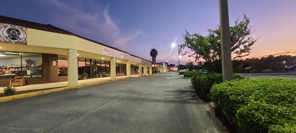 101-143 City Smitty Dr, Saint Marys, GA à louer - Photo du bâtiment - Image 3 de 13