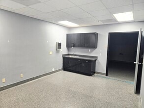 2150 N Waterman Ave, San Bernardino, CA for lease Interior Photo- Image 1 of 10