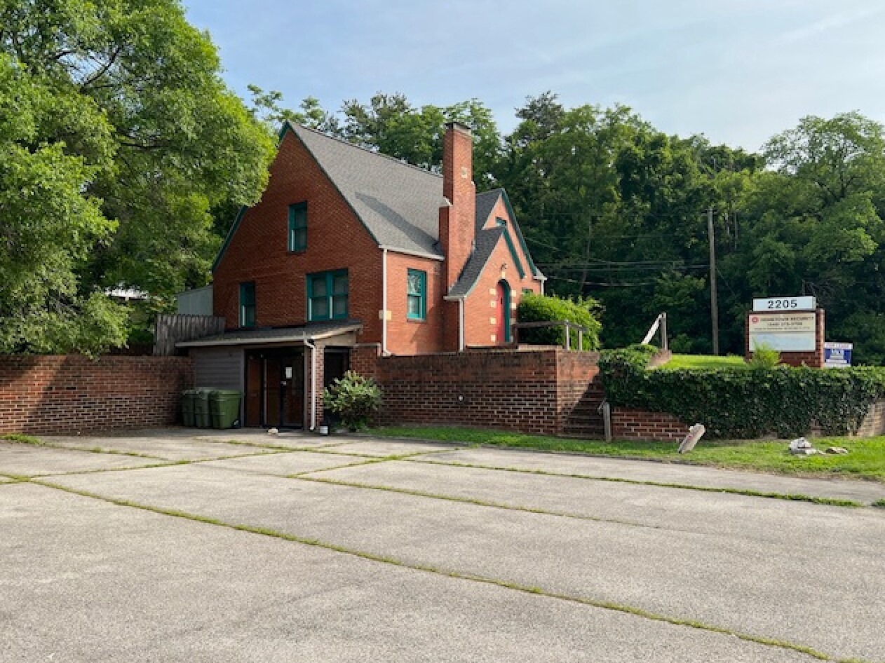 2205 W Main St, Salem, VA à louer Photo du bâtiment- Image 1 de 5