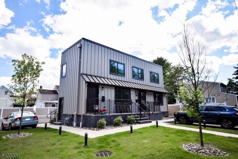 5 Muller Plz, Little Falls, NJ for lease - Building Photo - Image 2 of 11