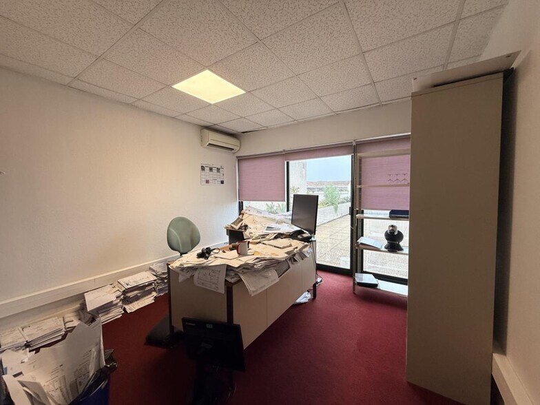 Office in Puget-sur-Argens for sale - Interior Photo - Image 3 of 7