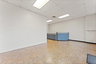 179 College Dr, Orange Park, FL for lease Interior Photo- Image 2 of 10